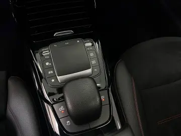 MERCEDES-BENZ A 45 AMG 4Matic PANO BURMESTER HUD 360…