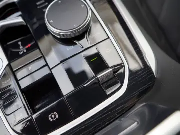 BMW X5 30xd M Sport Pro 3xTV 360 ACC H&K Luftfe Pano