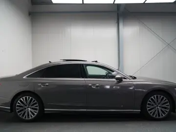 AUDI A8 50TDI LANG quattro PANO B&O Nachtsicht LUFT