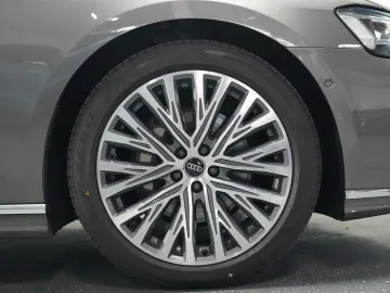 AUDI A8 50TDI LANG quattro PANO B&O Nachtsicht LUFT