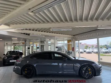 PORSCHE Panamera Turbo S E-Hybrid