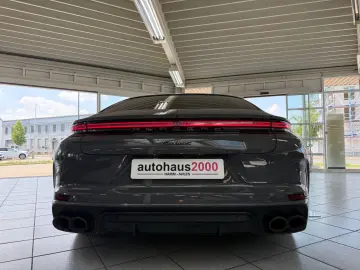 PORSCHE Panamera Turbo S E-Hybrid