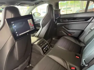 PORSCHE Panamera Turbo S E-Hybrid