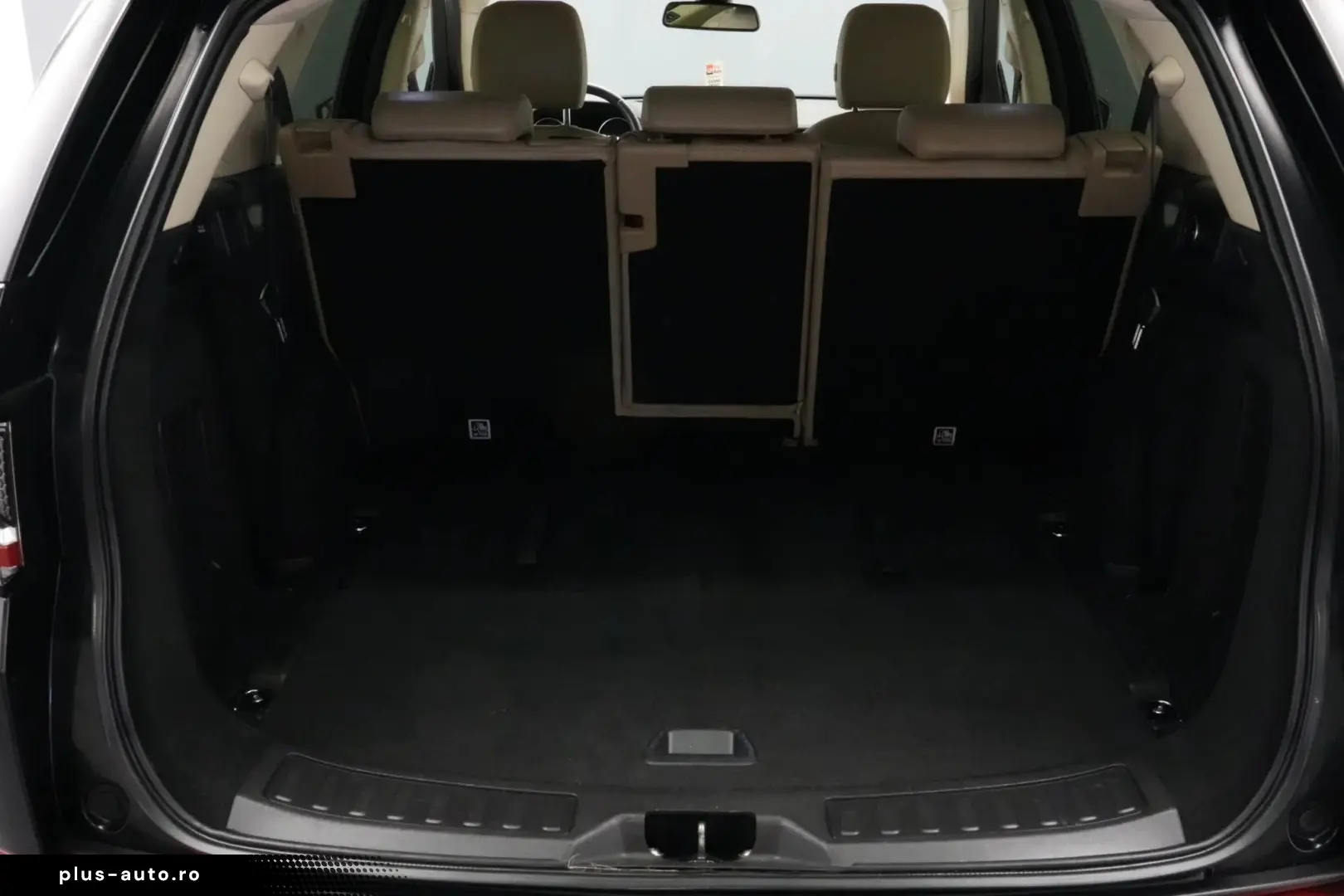 Land-Rover Discovery-Sport