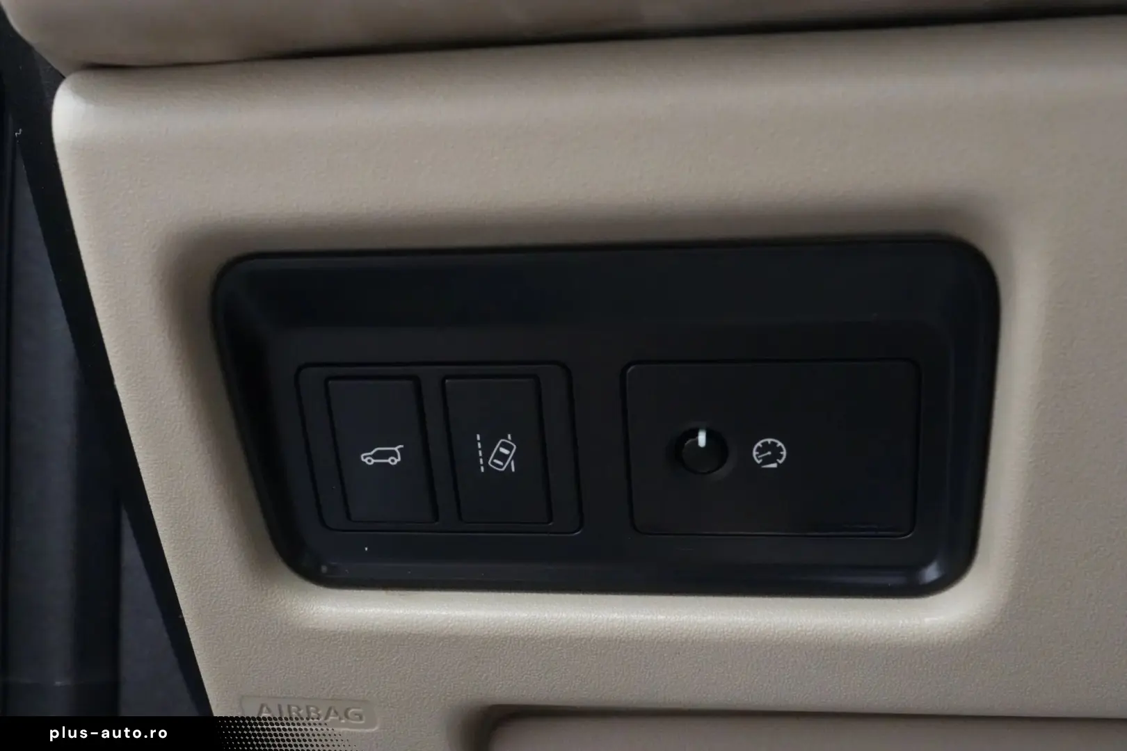Land-Rover Discovery-Sport