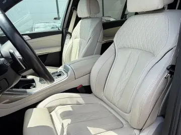 BMW X7 M50 i Sky Lounge  Bowers & Wilkins Voll