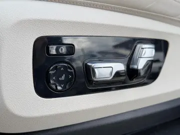 BMW X7 M50 i Sky Lounge  Bowers & Wilkins Voll