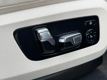 BMW X7 M50 i Sky Lounge  Bowers & Wilkins Voll