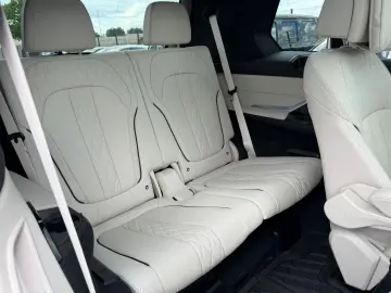 BMW X7 M50 i Sky Lounge  Bowers & Wilkins Voll