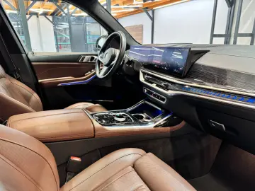 BMW X7 xDrive 40 d M Sport M SportPro Massage SKY HK