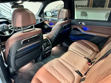 BMW X7 xDrive 40 d M Sport M SportPro Massage SKY HK