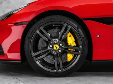 FERRARI Portofino M Carbon ADAS MagneRide 360  view