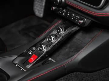FERRARI Portofino M Carbon ADAS MagneRide 360  view