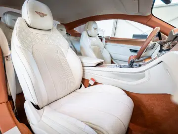 BENTLEY Continental GT Azure V8