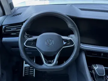 VW Touareg R-Line LUFT NIGHT MASS HUD AHK 360 PANO