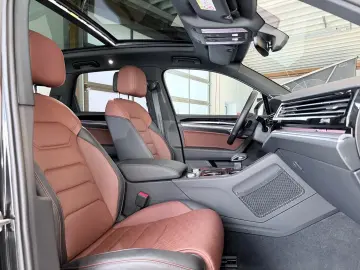 VW Touareg R-Line-Pano ACC AHK 360 Dynaudio Massage
