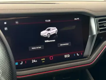 VW Touareg R-Line-Pano ACC AHK 360 Dynaudio Massage