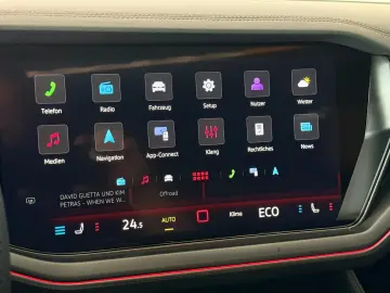 VW Touareg R-Line-Pano ACC AHK 360 Dynaudio Massage