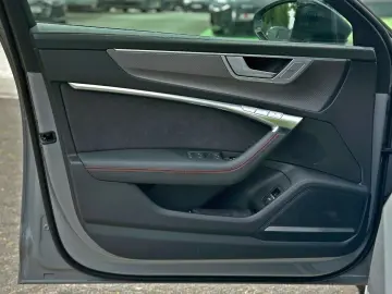 AUDI RS6 Avant BLACK PANO HUD NIGHT STHZG B&O 280km h