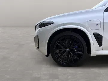 BMW X5 xDrive50e M Sport Bowers & Wilkins AHK LED