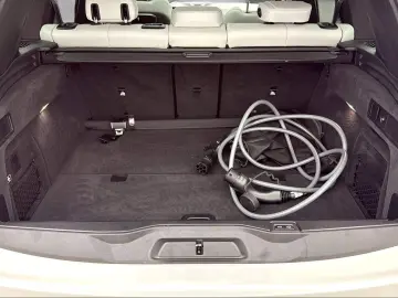 BMW X5 xDrive50e M Sport Bowers & Wilkins AHK LED