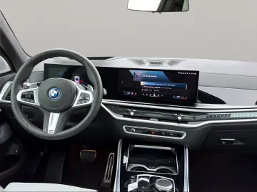 BMW X5 xDrive50e M Sport Bowers & Wilkins AHK LED