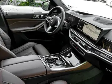 BMW X5 xDrive50e M SPORT AHK PANO H K HuD DA 360