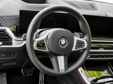 BMW X5 xDrive50e M SPORT AHK PANO H K HuD DA 360