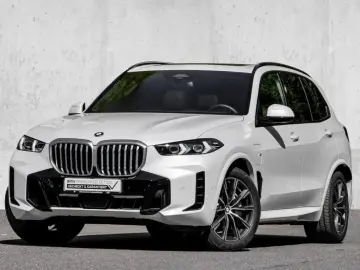 BMW X5 xDrive50e M SPORT AHK PANO H K HuD DA 360