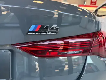 BMW M4 Comp. Cabrio xDrive Carb. Int.  UltimatePack