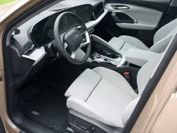 AUDI Q5 40 TDI SLINE.PANORAMA.PASS.DISP.NEU MODELL