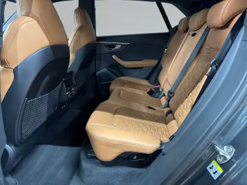 AUDI RSQ8 qu tiptro 360  AHK HuD Keramik Pano Sthz