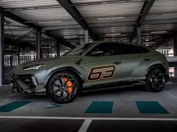 LAMBORGHINI Urus PERFORMANTE  ADAS  B&O CARBON AKRAPOVIC PPF