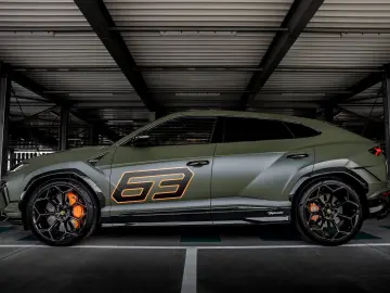 LAMBORGHINI Urus PERFORMANTE  ADAS  B&O CARBON AKRAPOVIC PPF