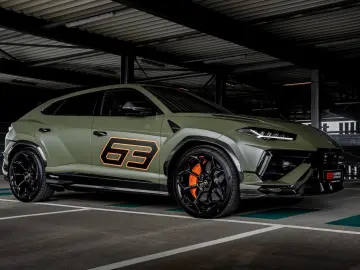LAMBORGHINI Urus PERFORMANTE  ADAS  B&O CARBON AKRAPOVIC PPF