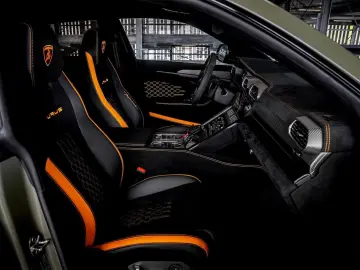 LAMBORGHINI Urus PERFORMANTE  ADAS  B&O CARBON AKRAPOVIC PPF