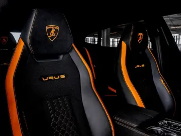 LAMBORGHINI Urus PERFORMANTE  ADAS  B&O CARBON AKRAPOVIC PPF