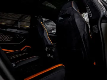 LAMBORGHINI Urus PERFORMANTE  ADAS  B&O CARBON AKRAPOVIC PPF