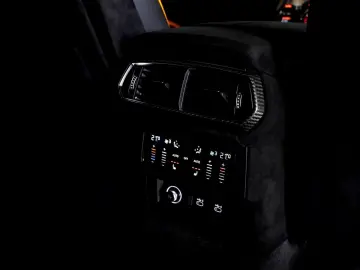 LAMBORGHINI Urus PERFORMANTE  ADAS  B&O CARBON AKRAPOVIC PPF
