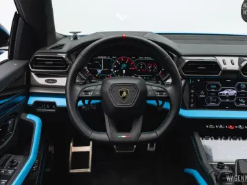 LAMBORGHINI Urus SE AD-PERSONAM MY2025 FULL-CARBON PANORAMA