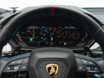 LAMBORGHINI Urus SE AD-PERSONAM MY2025 FULL-CARBON PANORAMA