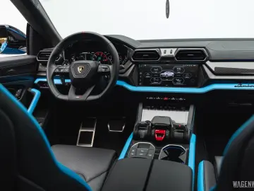 LAMBORGHINI Urus SE AD-PERSONAM MY2025 FULL-CARBON PANORAMA