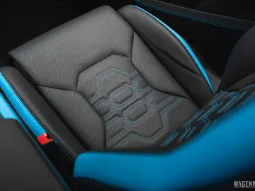 LAMBORGHINI Urus SE AD-PERSONAM MY2025 FULL-CARBON PANORAMA