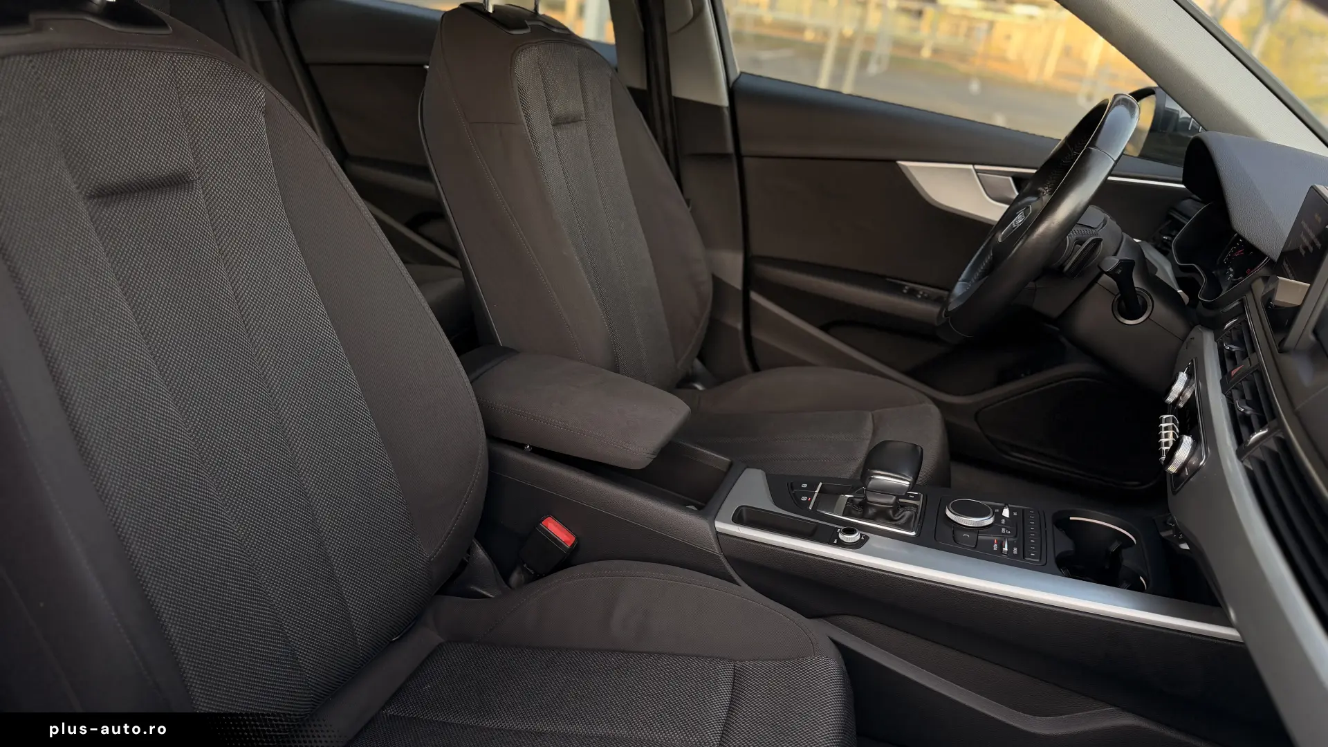 AUDI A4 2.0 TDI S TRONIC