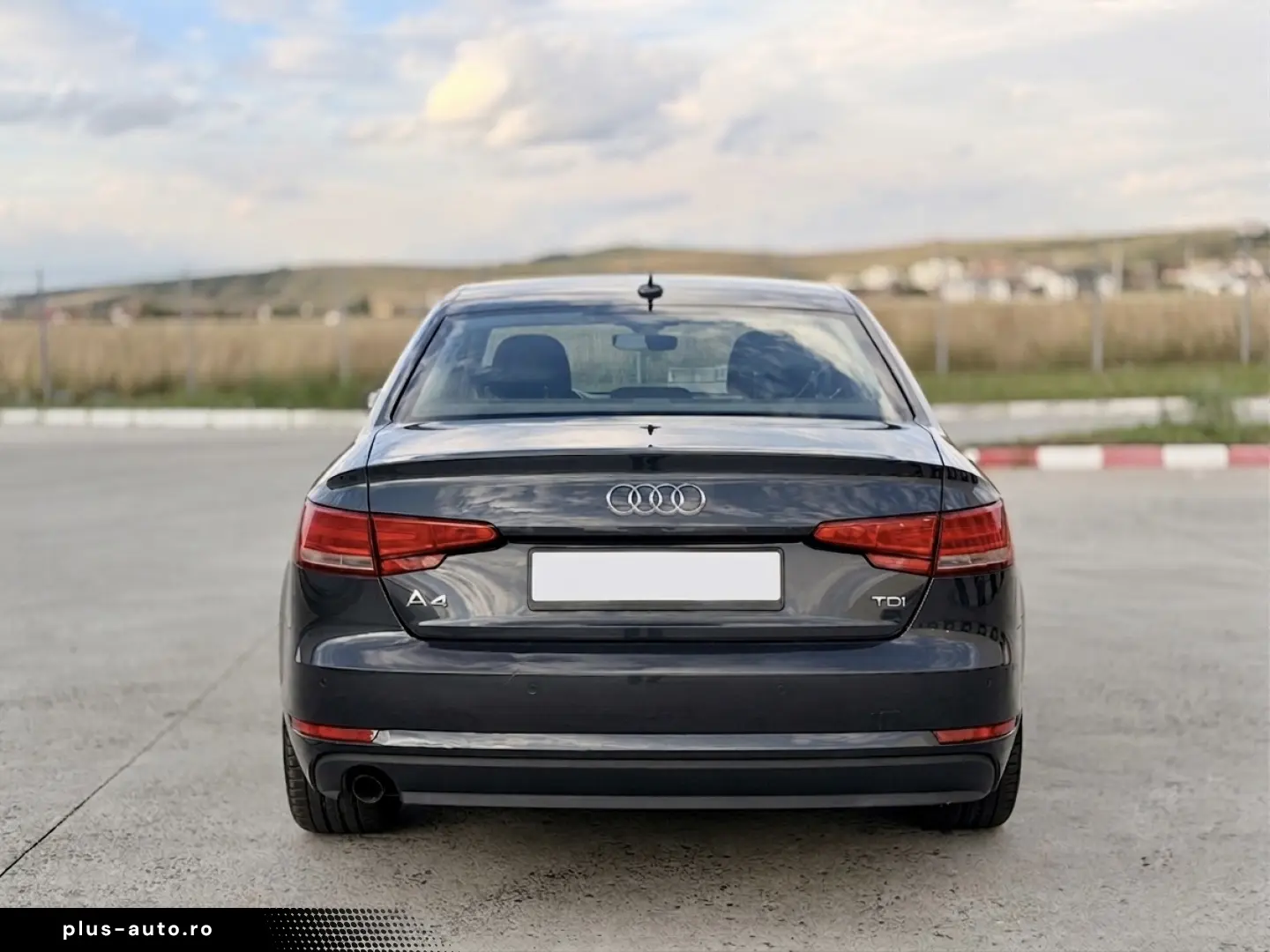 AUDI A4 2.0 TDI S TRONIC