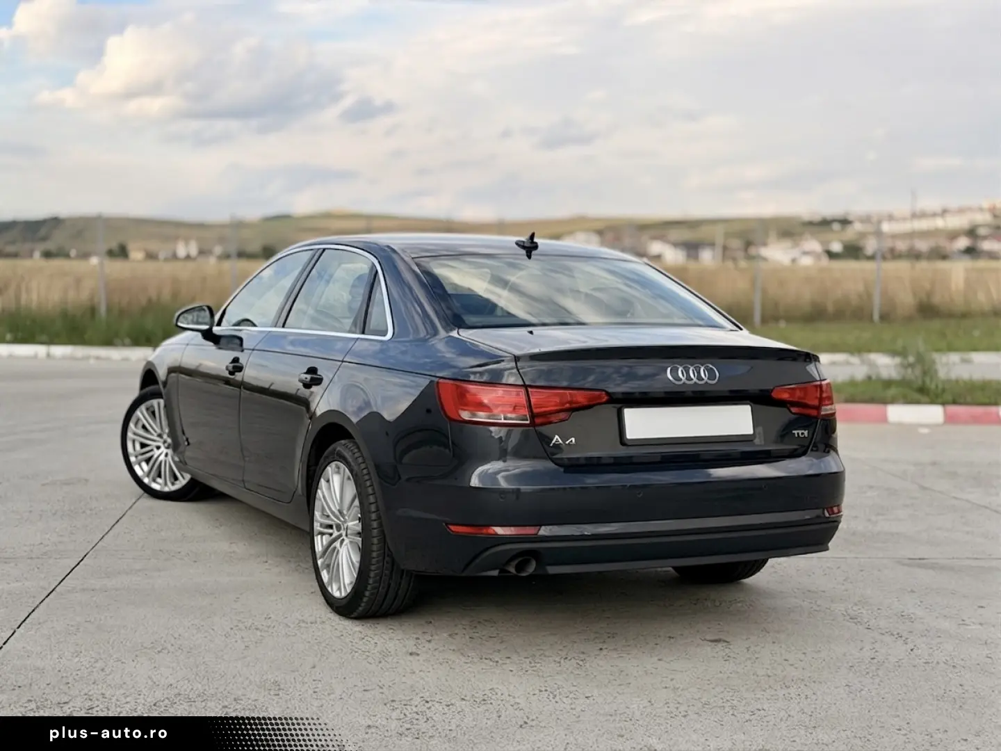 AUDI A4 2.0 TDI S TRONIC