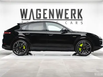 PORSCHE Cayenne Coupé Turbo S E-Hybrid MASSAGE AHV INNOD
