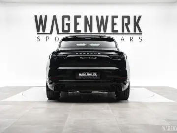 PORSCHE Cayenne Coupé Turbo S E-Hybrid MASSAGE AHV INNOD