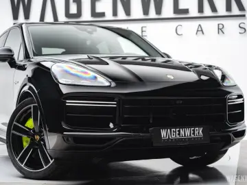 PORSCHE Cayenne Coupé Turbo S E-Hybrid MASSAGE AHV INNOD