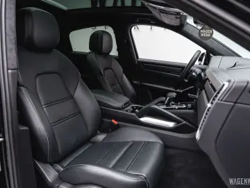 PORSCHE Cayenne Coupé Turbo S E-Hybrid MASSAGE AHV INNOD